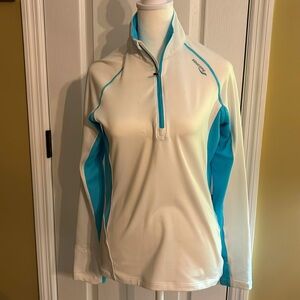 Saucony women’s running pull over
